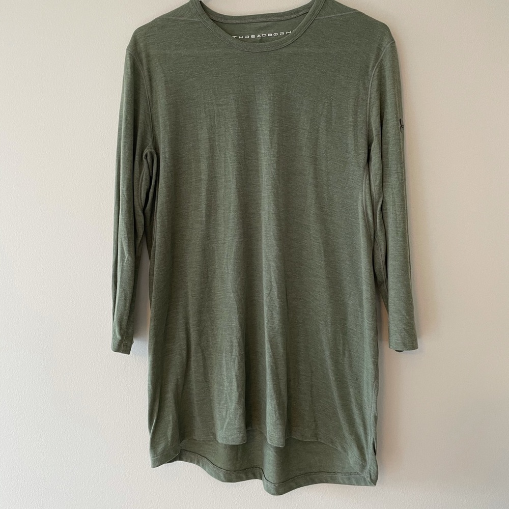 Set of 2 Under Armour 3/4 sleeve shirts